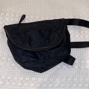 Lululemon All Night Festival Bag